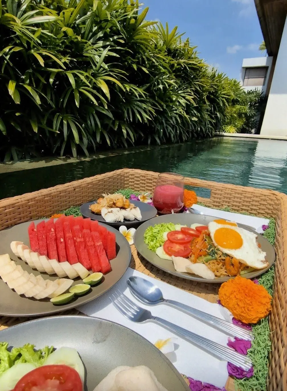 Floating breakfast on the pool