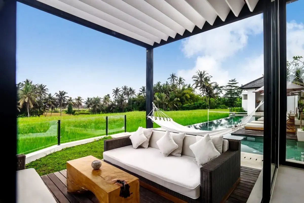 Hammock and daybed above the fields
